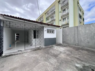 Casa com 3 Quartos para alugar, 120m² no Mondubim, Fortaleza