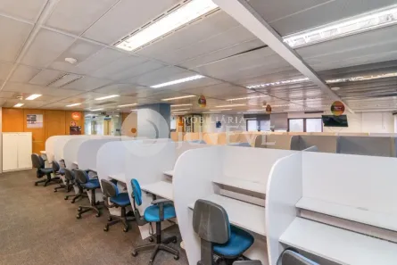 Sala Comercial para alugar, 330m² no Centro, Curitiba