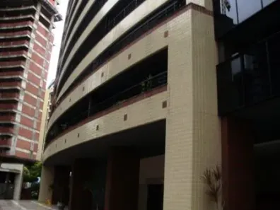 Apartamento com 2 Quartos para alugar, 73m² no Meireles, Fortaleza