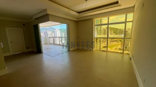 Apartamento com 4 Quartos à venda, 190m² no Meia Praia, Itapema