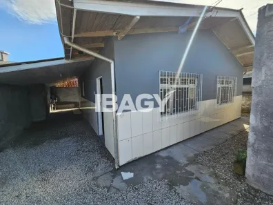 Casa com 2 Quartos para alugar, 12m² no Praia João Rosa, Biguaçu