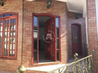 Casa com 3 Quartos para alugar, 200m² no Jardim da Fonte, Jundiaí