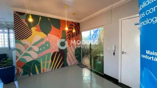 Sala Comercial para alugar, 270m² no Santa Mônica, Uberlândia