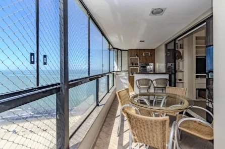 Apartamento com 3 Quartos para alugar, 140m² no Centro, Balneário Camboriú