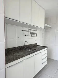 Apartamento com 3 Quartos para alugar, 70m² no Japiim, Manaus