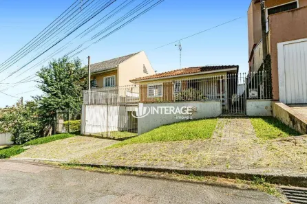 Casa com 3 Quartos à venda, 230m² no Santo Inácio, Curitiba