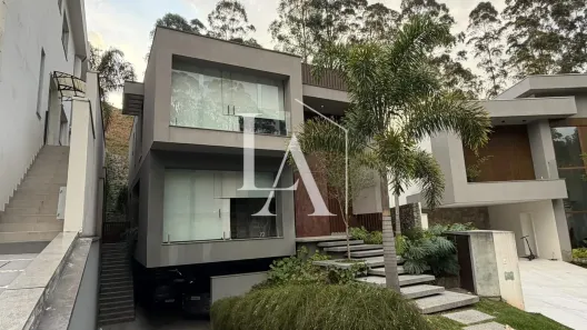 Casa de Condomínio com 3 Quartos para venda ou aluguel, 450m² no Tamboré, Santana de Parnaíba