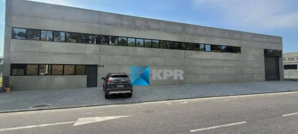 Galpão/Depósito/Armazém para venda ou aluguel, 650m² no Jardim Rio Comprido, Jacareí