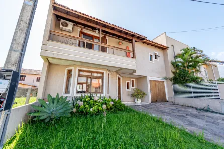 Casa com 3 Quartos à venda, 208m² no Hípica, Porto Alegre