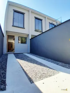 Sobrado com 2 Quartos à venda, 62m² no Jardim Iririú, Joinville