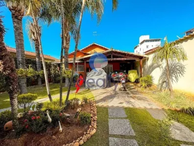 Casa com 4 Quartos à venda, 220m² no Arvoredo 2ª Seção, Contagem