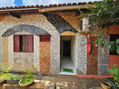 Imóvel Comercial com 7 Quartos para alugar, 450m² no Jardim Guanabara, Goiânia