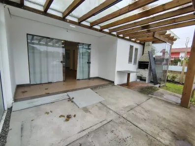 Casa com 3 Quartos para alugar, 70m² no Zona Nova, Capão da Canoa