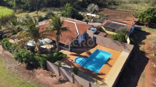 Fazenda/Sítio com 4 Quartos à venda, 274m² no Leonor Mendes de Barros, Pederneiras