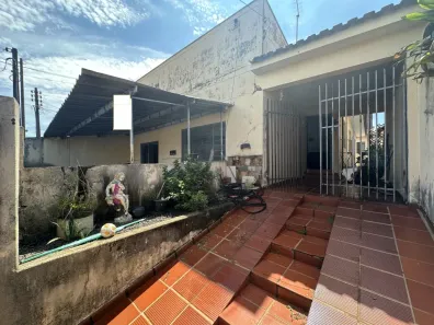Casa com 4 Quartos à venda, 132m² no Santos Dumont, Londrina