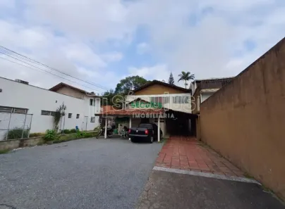 Casa com 6 Quartos à venda, 220m² no Vila Lenzi, Jaraguá do Sul