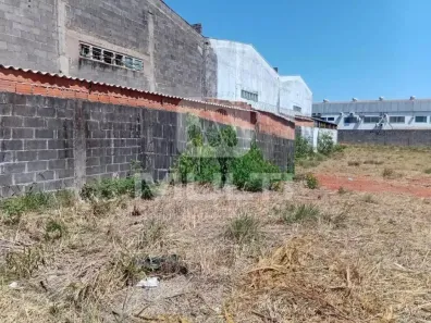 Lote/Terreno com 1 Quarto à venda, 100m² no Novo Mundo, Uberlândia