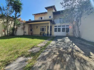 Sobrado com 5 Quartos à venda, 150m² no Martim de Sá, Caraguatatuba