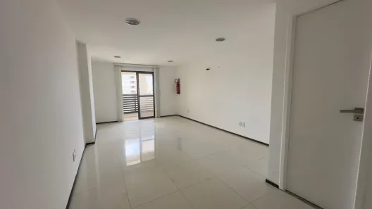 Sala Comercial para alugar, 32m² no Pici, Fortaleza