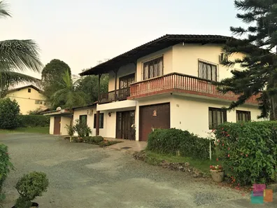 Casa com 5 Quartos à venda, 170m² no Glória, Joinville