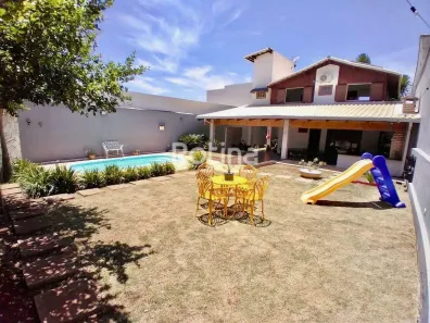Casa com 4 Quartos à venda, 246m² no Cidade Jardim, Uberlândia