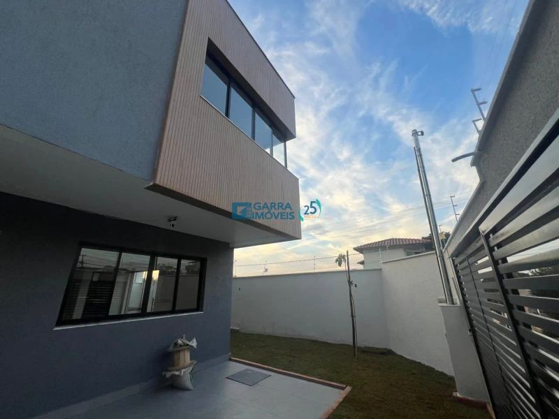 Casa com 3 quartos — Planalto, Belo Horizonte
