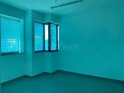 Prédio Comercial para alugar, 32m² no Vila Regente Feijó, São Paulo