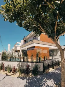 Sobrado com 3 Quartos à venda, 166m² no Loteamento Bosque da Mata, Tijucas