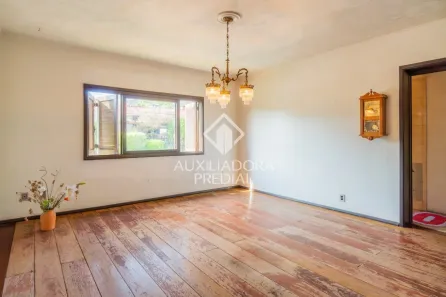 Casa com 3 Quartos à venda, 400m² no Teresópolis, Porto Alegre