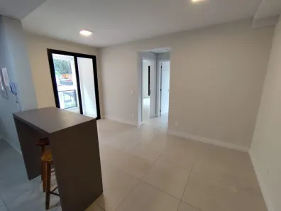 Apartamento com 2 Quartos para alugar, 42m² no Centro, Florianópolis