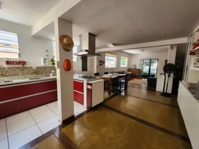 Sobrado com 3 Quartos à venda, 232m² no Vila Universitária, São Paulo