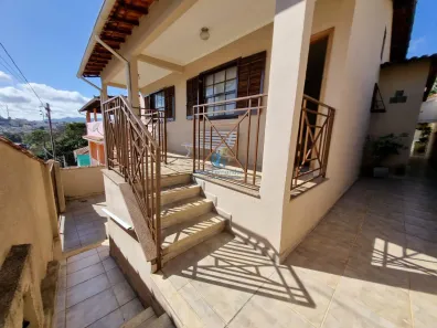 Casa com 3 Quartos à venda, 202m² no Santa Mônica, São Lourenço