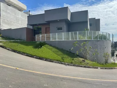 Casa de Condomínio com 3 Quartos para alugar, 350m² no São Paulo II, Cotia
