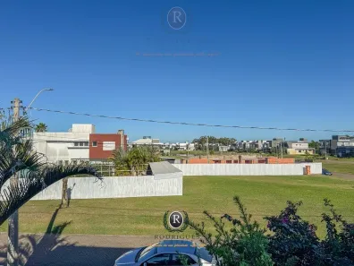 Casa de Condomínio com 4 Quartos à venda, 200m² no Torres, Torres