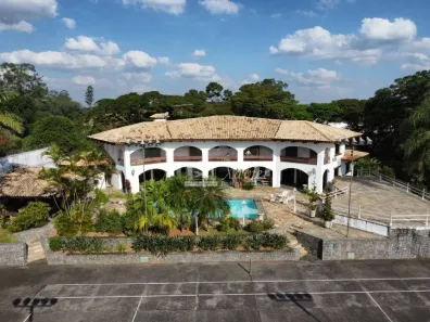 Imóvel Comercial com 6 Quartos para alugar, 951m² no Granja Viana, Cotia