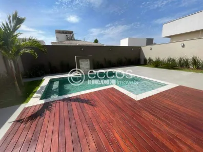 com 3 Quartos à venda, 273m² no Shopping Park, Uberlândia
