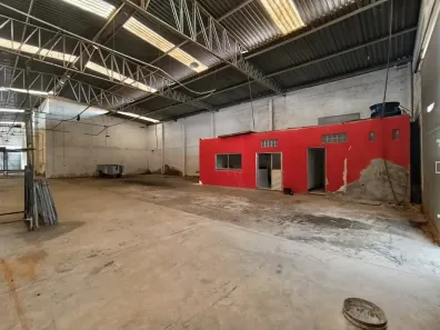 Galpão/Depósito/Armazém para alugar, 750m² no Patagônia, Vitória da Conquista