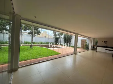 Casa de Condomínio com 4 Quartos para alugar, 460m² no Jardim Karaíba, Uberlândia