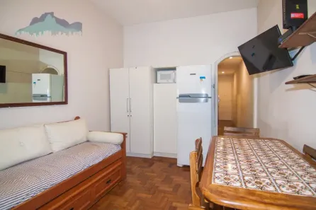 Kitnet com 1 Quarto para alugar, 30m² no Copacabana, Rio de Janeiro