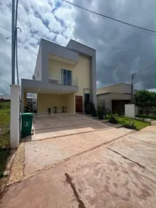 Casa de Condomínio com 5 Quartos à venda, 200m² no Vale Quem Tem, Teresina