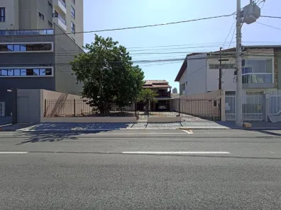 Sobrado com 4 Quartos para alugar, 366m² no Vila Operária, Itajaí