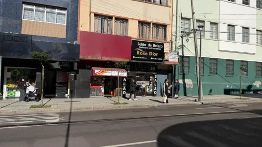 Ponto Comercial para alugar, 140m² no Centro, Curitiba