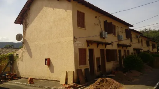 Casa com 2 Quartos à venda, 55m² no Lomba do Pinheiro, Porto Alegre