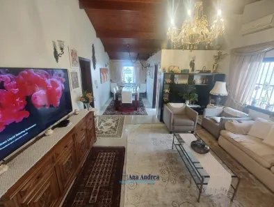 Casa com 4 Quartos à venda, 214m² no Jardim Ouro Preto, Taboão da Serra