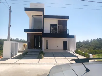 Casa de Condomínio com 3 Quartos à venda, 216m² no Cézar de Souza, Mogi das Cruzes