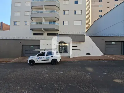 Apartamento com 3 Quartos para alugar, 97m² no Saraiva, Uberlândia