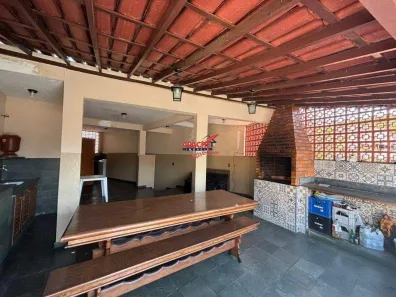 Casa com 4 Quartos à venda, 360m² no Santo Antônio I, Ponte Nova