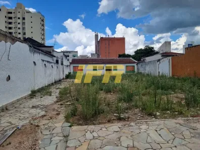 Lote/Terreno para venda ou aluguel, 588m² no Centro, Taubaté