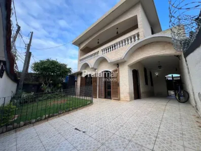 Casa com 4 Quartos à venda, 212m² no Vila Valença, São Vicente