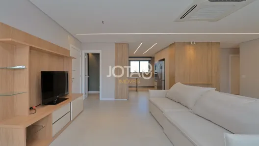 Apartamento com 3 Quartos para alugar, 132m² no Centro, Curitiba